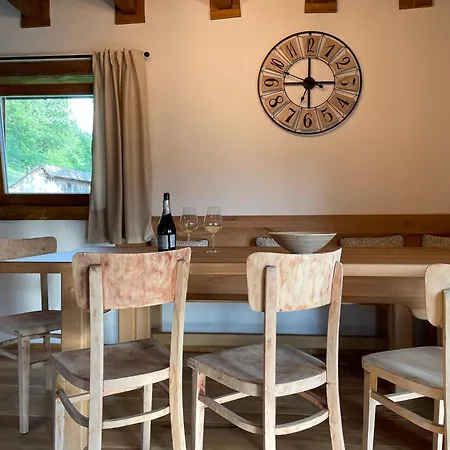 Grunik Chalet
